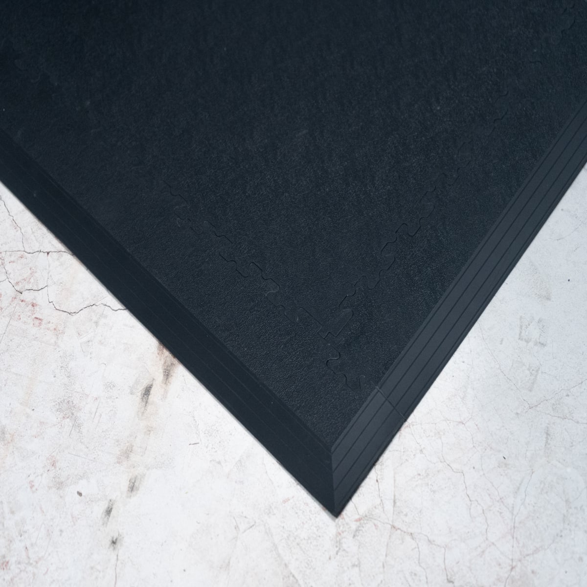 Interlocking Floor Tile Corner Ramp Black